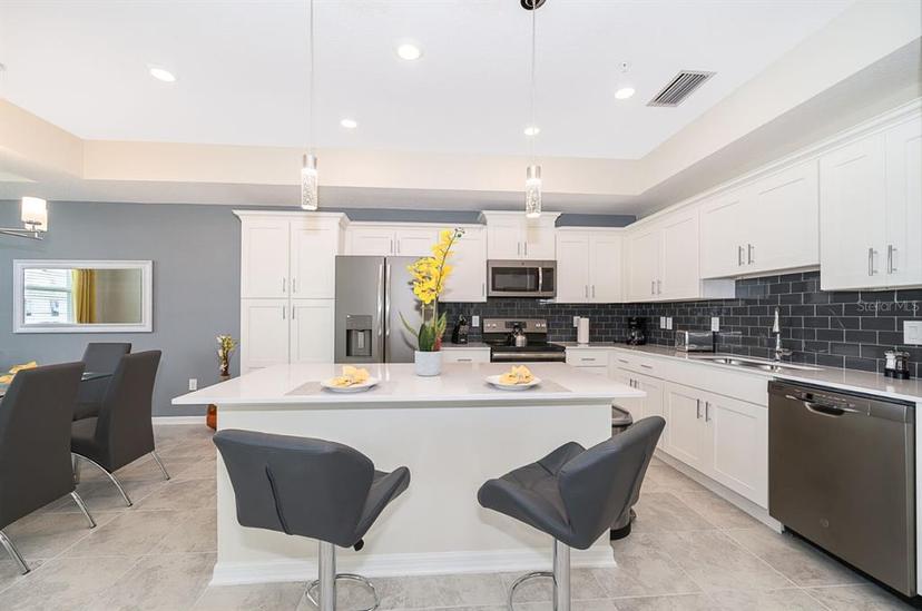 Picture of 3180 Paradox Cir # 401, Kissimmee FL 34746