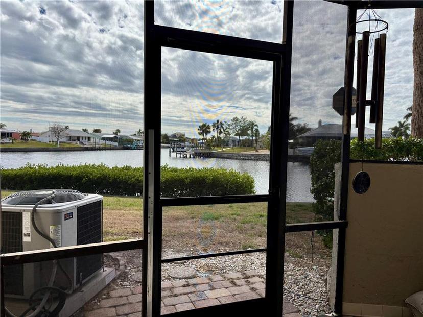 Picture of 1028 Apollo Beach Boulevard Unit 11, Apollo Beach FL 33572