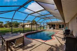 Picture of 701 Coral Way, Englewood, FL 34223