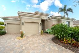 Picture of 8739 52Nd Avenue E, Bradenton, FL 34211