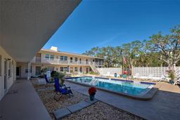Picture of 509 W Venice Avenue Unit 109, Venice, FL 34285