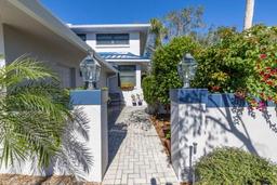 Picture of 1621 Watermark Circle Ne Unit 1621, St Petersburg, FL 33702