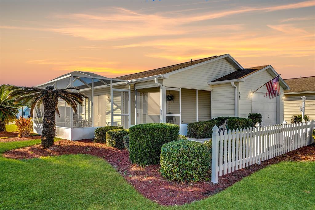 Picture of 202 Estrada Place, The Villages, FL 32159