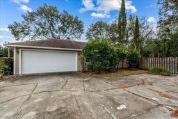 Picture of 10620 NW 61St Terrace, Alachua, FL 32615