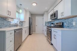 Picture of 826 E 12Th Avenue, New Smyrna Beach, FL 32169