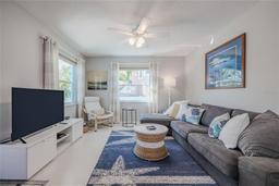 Picture of 826 E 12Th Avenue, New Smyrna Beach, FL 32169