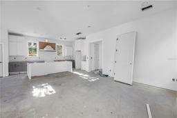 Picture of 100 37Th Avenue Ne, St Petersburg, FL 33704
