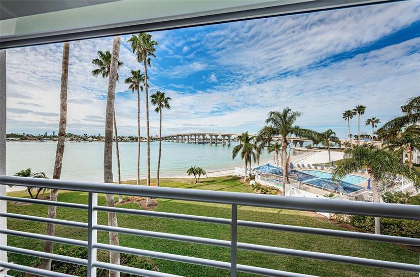 Picture of 5901 Bahia Del Mar Circle Unit 321, St Petersburg FL 33715