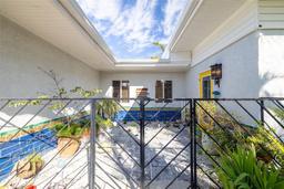 Picture of 327 Hernando Avenue, Sarasota, FL 34243