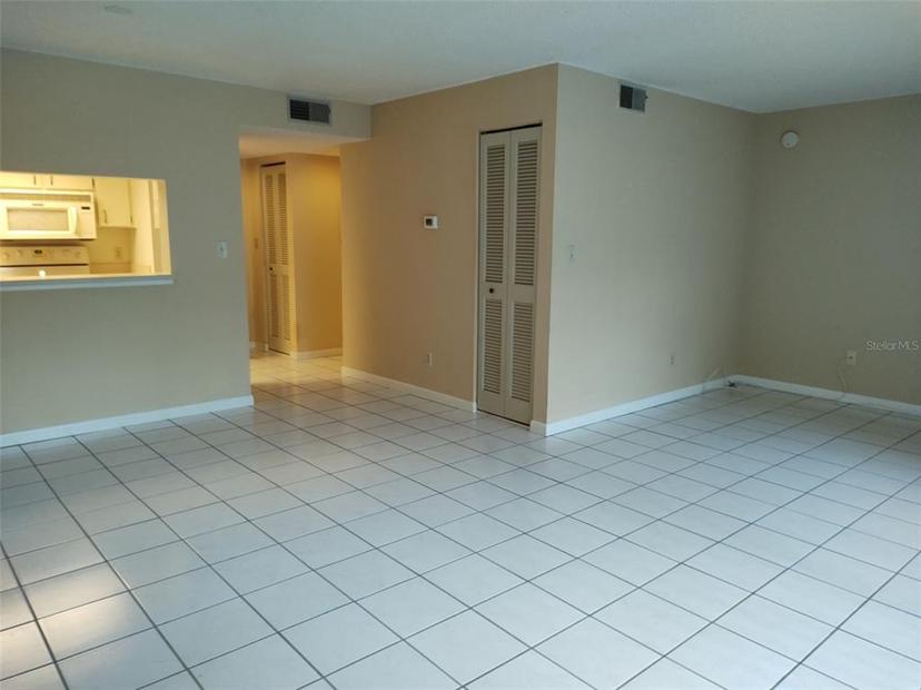Picture of 13612 SOUTH Village Drive Unit 105, Tampa FL 33618