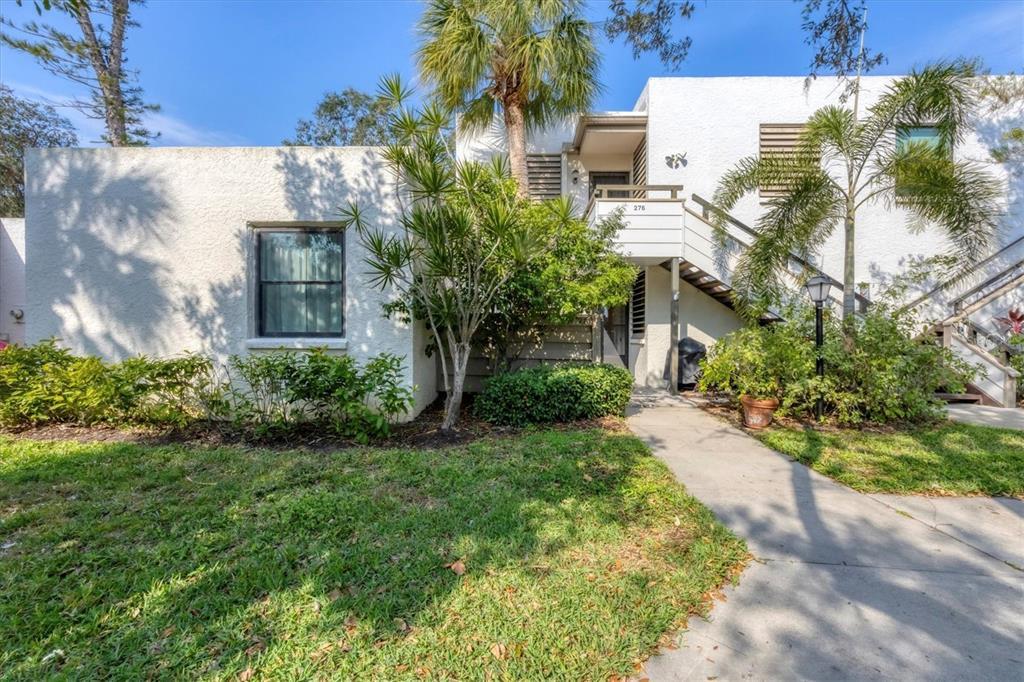 Picture of 277 Sherwood Drive Unit 277D, Bradenton, FL 34210