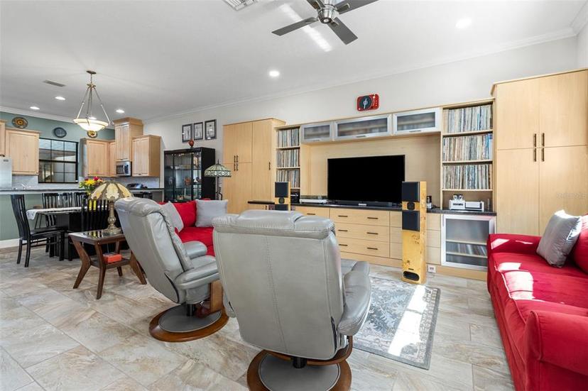Picture of 835 7Th Avenue N, St Petersburg FL 33701