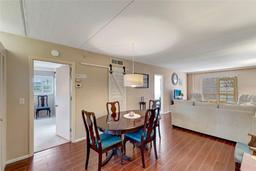 Picture of 649 Tamiami Trail S Unit 107, Venice, FL 34285