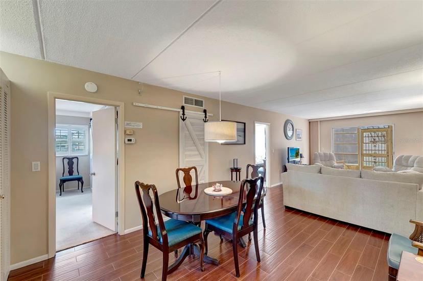 Picture of 649 Tamiami Trail S Unit 107, Venice FL 34285
