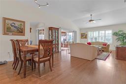 Picture of 906 Drakeswood Avenue, The Villages, FL 32162