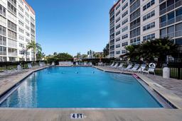 Picture of 232 Saint Augustine Avenue Unit 704, Venice, FL 34285