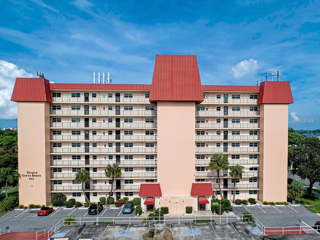 Picture of 232 Saint Augustine Avenue Unit 704, Venice, FL 34285