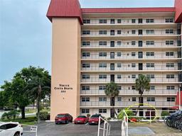 Picture of 232 Saint Augustine Avenue Unit 704, Venice, FL 34285