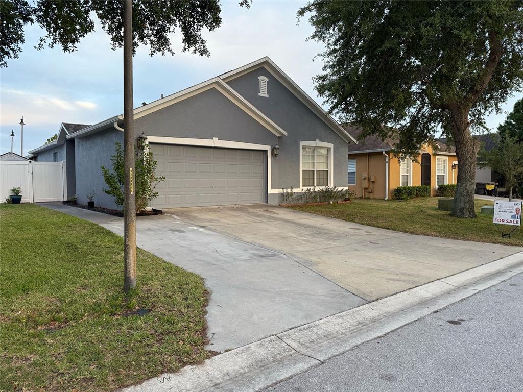 Picture of 435 Madina Circle, Davenport, FL 33837