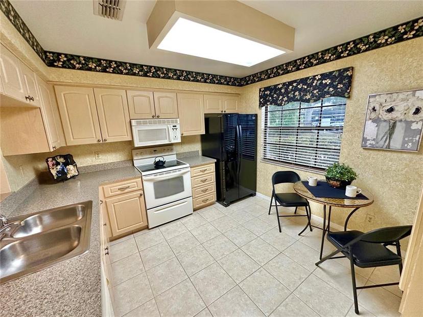 Picture of 2119 Elm Street Unit 101, Dunedin FL 34698