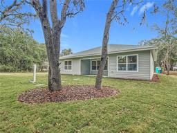 Picture of 111 Amanda Drive, Hawthorne, FL 32640