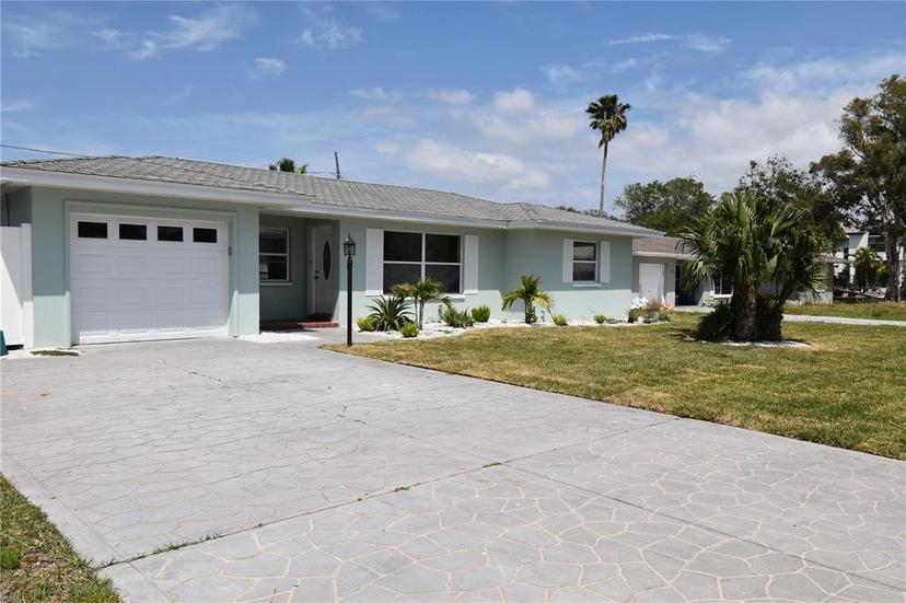Picture of 123 9Th Street, Belleair Beach FL 33786