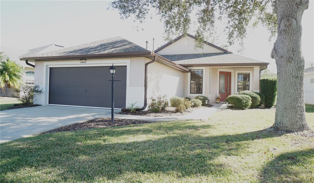 Picture of 5622 Sir Churchill Drive, Leesburg, FL 34748