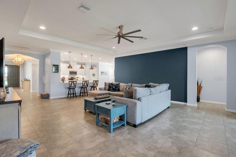 Picture of 17671 Bright Wheat Drive, Lithia FL 33547
