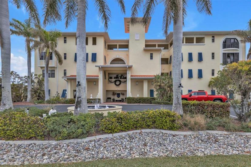 Picture of 1340 Rock Dove Court Unit 135, Punta Gorda FL 33950