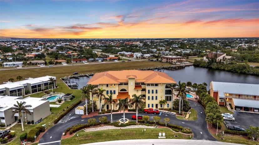 Picture of 1340 Rock Dove Court Unit 135, Punta Gorda FL 33950