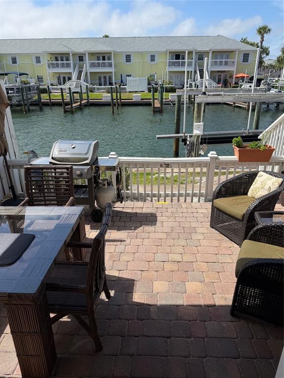 Picture of 5215 Coquina Key Drive Se Unit A, St Petersburg, FL 33705