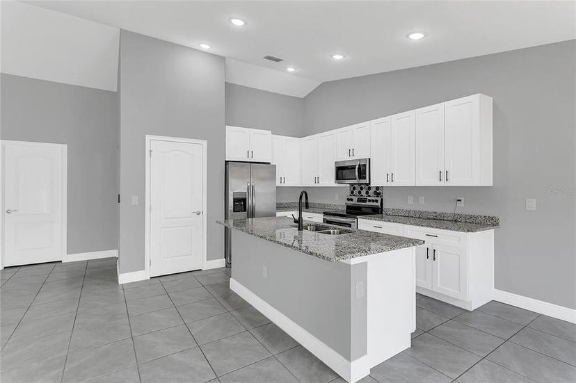 Picture of 534 Bristol Circle, Kissimmee FL 34758