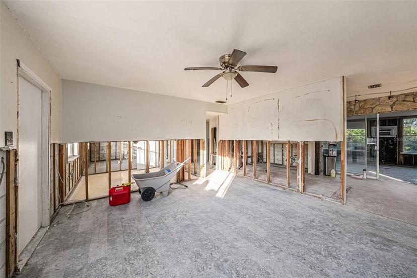 Picture of 415 Country Club Drive, Oldsmar FL 34677