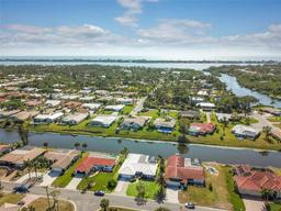 Picture of 72 Windsor Drive, Englewood, FL 34223