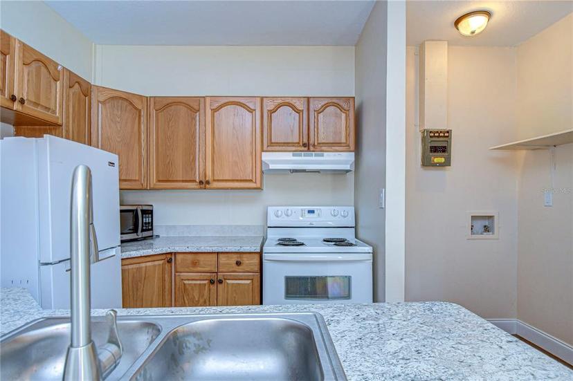 Picture of 9650 Starline Drive, Dade City FL 33525