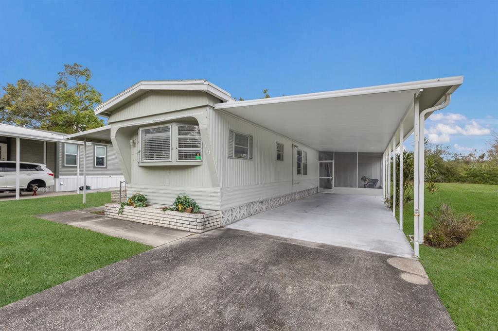 Picture of 921 Faith Circle E Unit 4, Bradenton, FL 34212