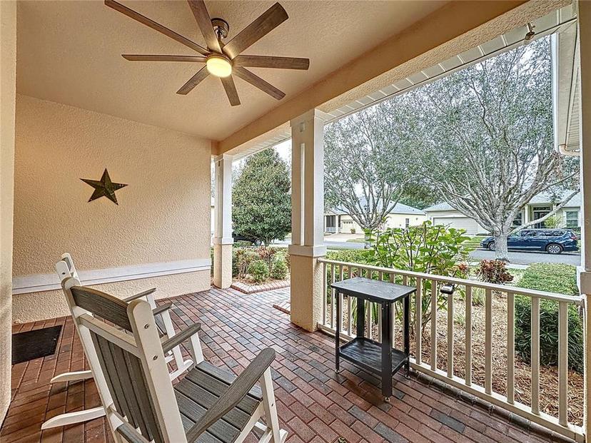 Picture of 190 Crepe Myrtle Drive, Groveland FL 34736