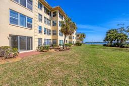 Picture of 3810 Gulf Of Mexico Drive Unit F105, Longboat Key, FL 34228