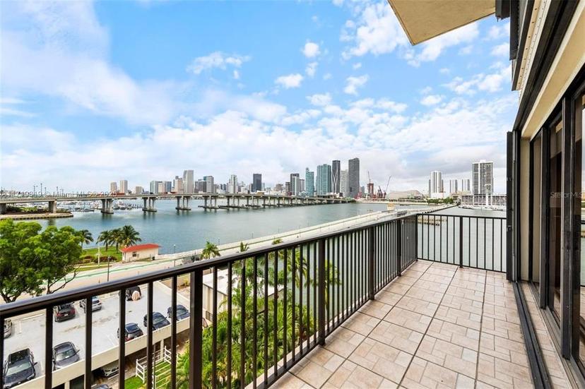 Picture of 801 N Venetian Unit 706, Miami FL 33139