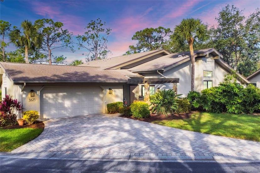 Picture of 5625 Pipers Waite Unit 9, Sarasota FL 34235