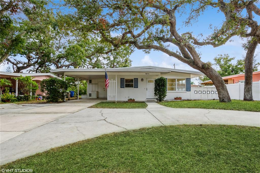 Picture of 51 Lexington Drive, Dunedin, FL 34698