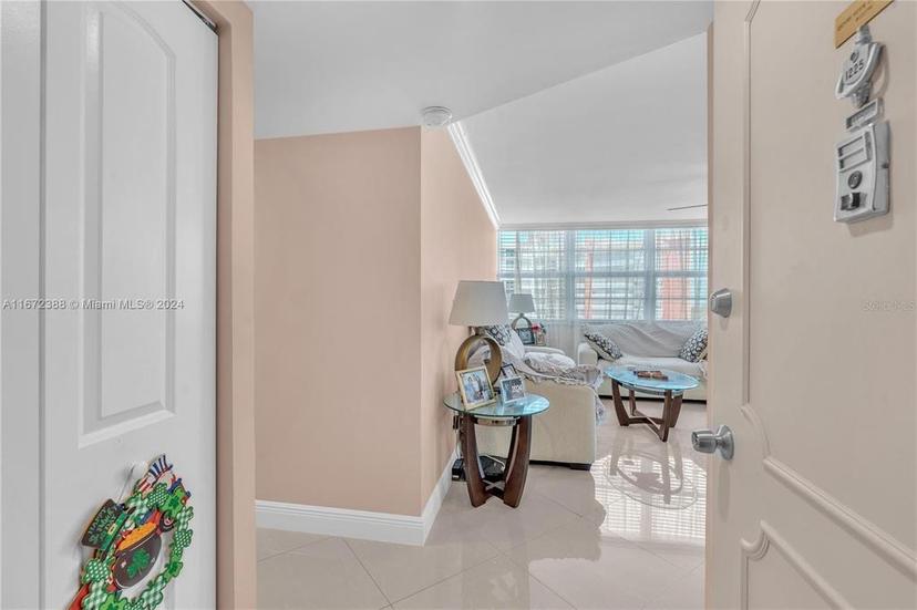 Picture of 1301 NE N Miami Gardens Drive Unit 1225W, Miami FL 33179