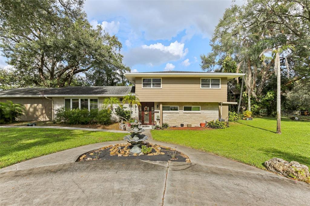 Picture of 1614 King James Court, Lakeland, FL 33813