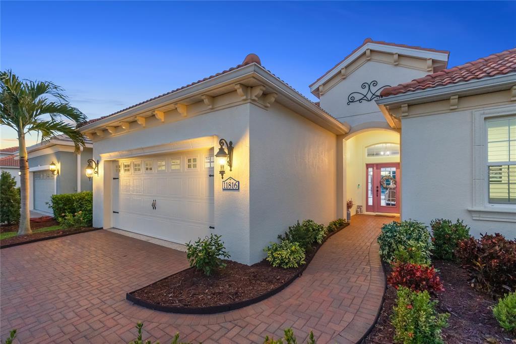 Picture of 11816 Altamonte Court, Venice, FL 34293