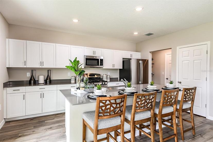 Picture of 1002 Foreshore Lane, Haines City FL 33844