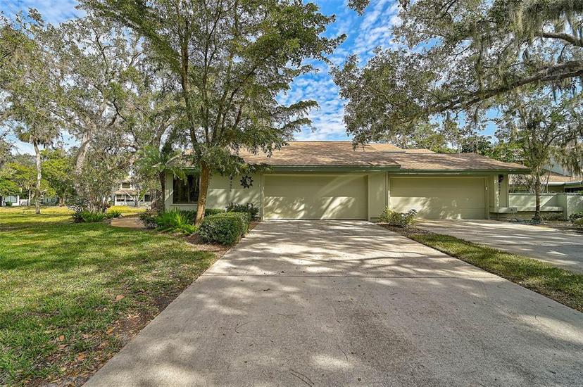Picture of 4655 Pine Green Trail Unit 24, Sarasota FL 34241