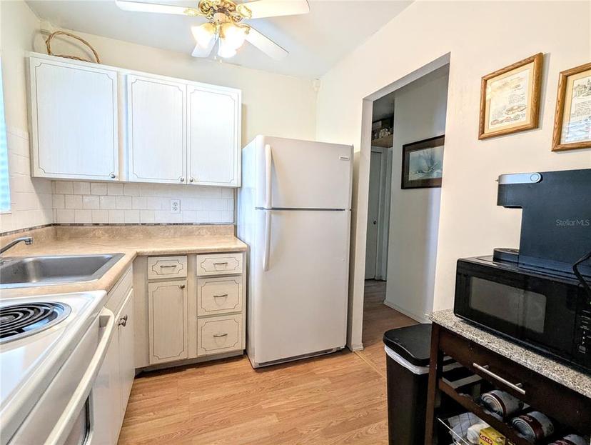 Picture of 2075 Canal Drive Unit L36, Bradenton FL 34207