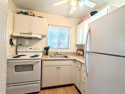 Picture of 2075 Canal Drive Unit L36, Bradenton, FL 34207