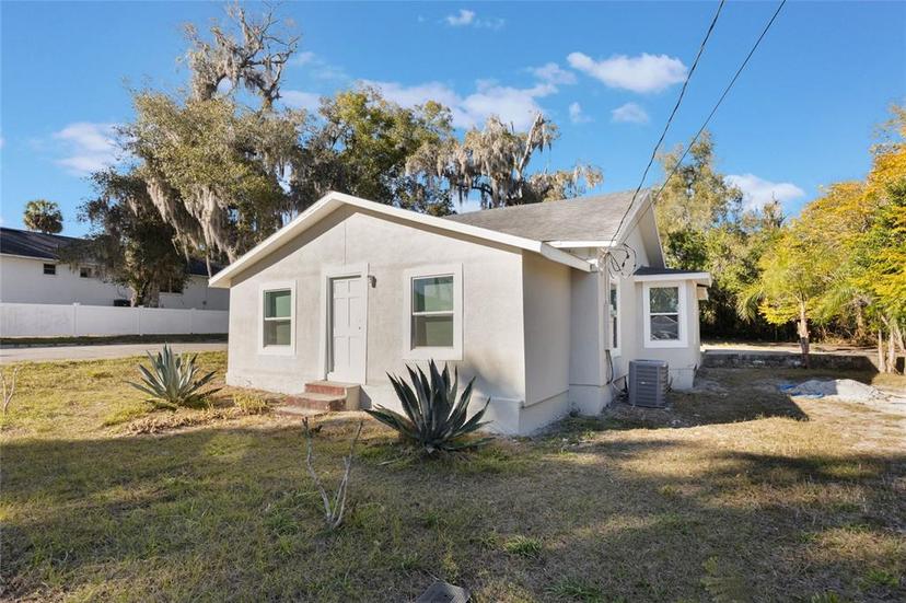Picture of 521 W Voorhis Avenue, Deland FL 32720