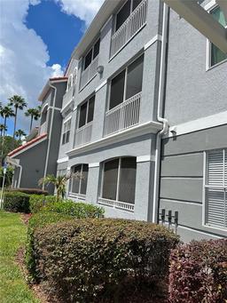 Picture of 18001 Richmond Place Drive Unit 1222, Tampa, FL 33647
